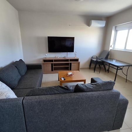 Mama Marina Apartement Near To The Airport 2 Antimachia Luaran gambar