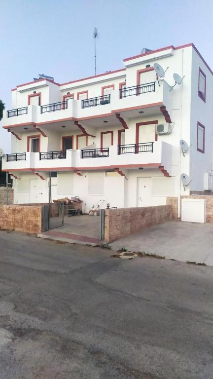 Mama Marina Apartement Near To The Airport 2 Antimachia Luaran gambar