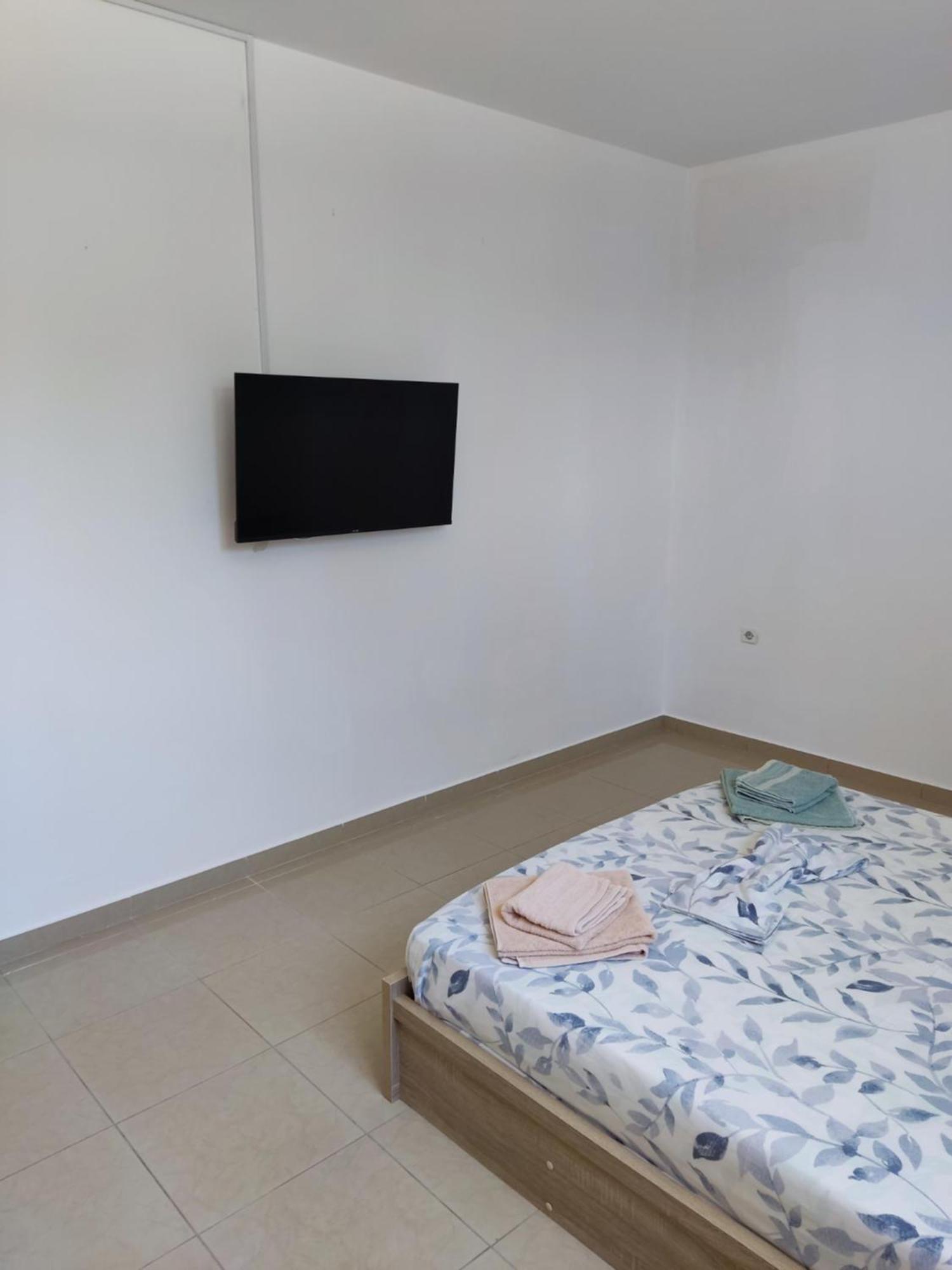 Mama Marina Apartement Near To The Airport 2 Antimachia Luaran gambar