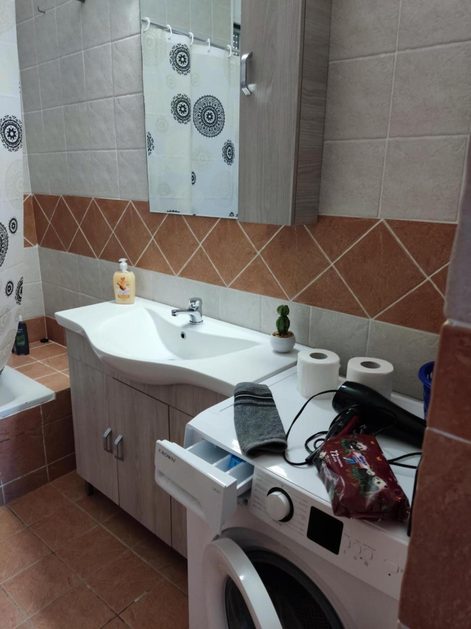 Mama Marina Apartement Near To The Airport 2 Antimachia Luaran gambar
